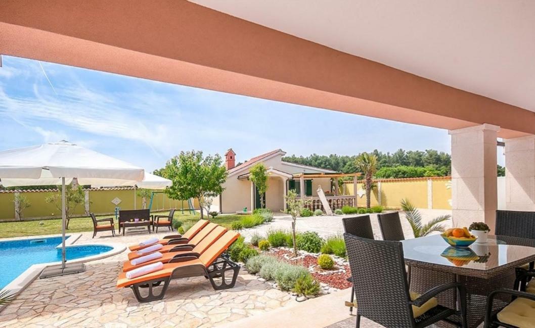Villa Zafirah Pola Esterno foto